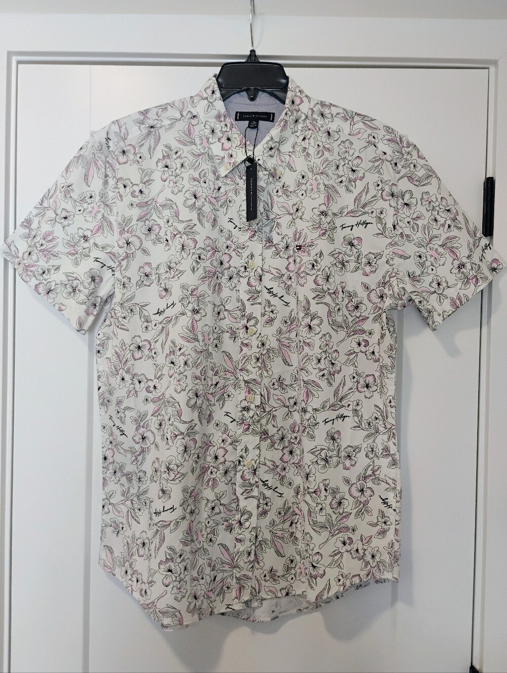 NWT XL Tommy Hilfiger Pink Floral Short Sleeve Button Down Hawaiian Style Shirt